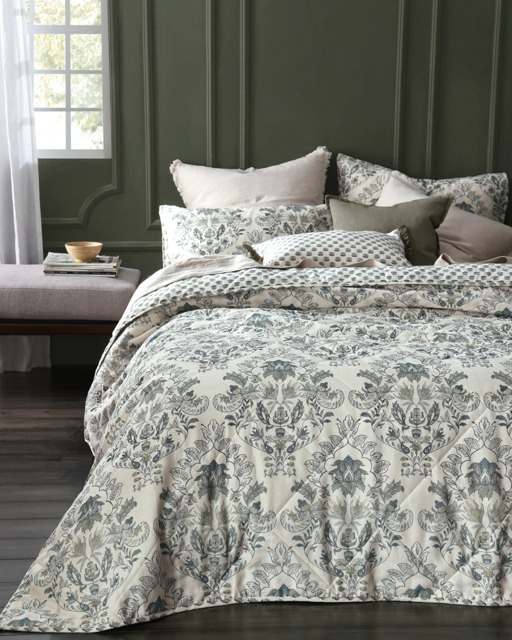 Loom Chalk Bedspread