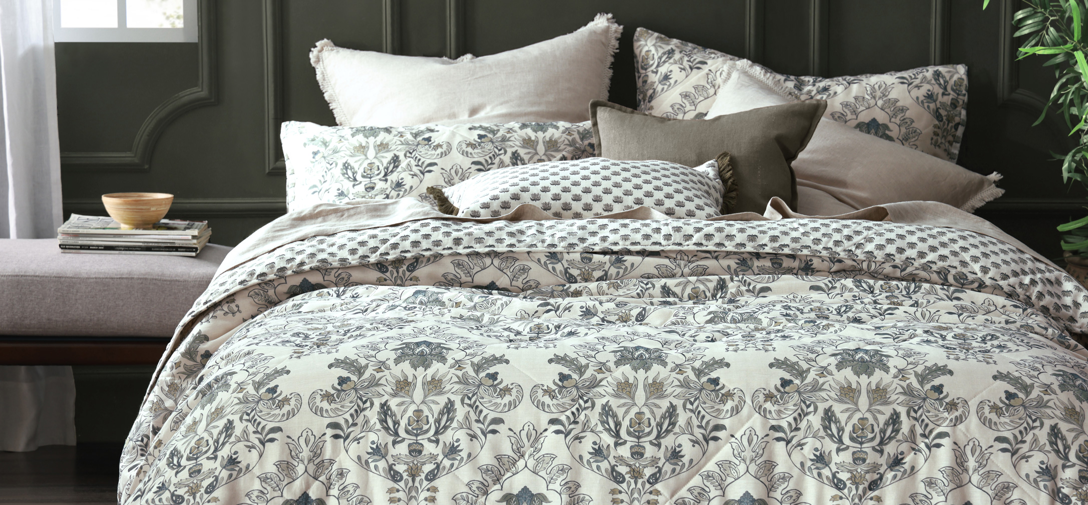 Loom Chalk Bedspread